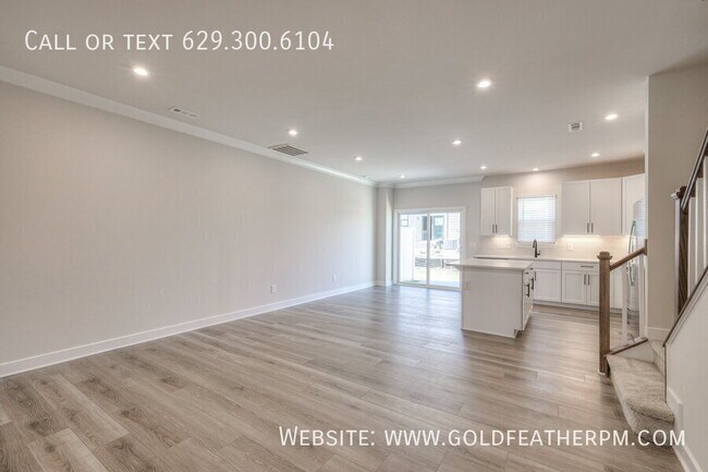 Photo - 2009 Walnut Ln