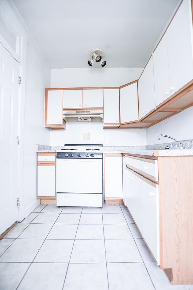 Photo - 2465 W Gunnison St Unidad 1