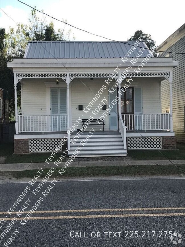 Building Photo - 604 Mississippi St Unit B Rental