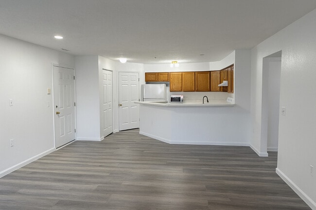 Photo - 1575 Oakfield Dr