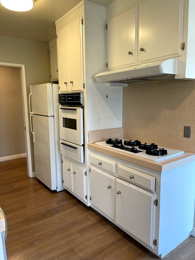 Kitchen - 1132 16th St Unidad 5