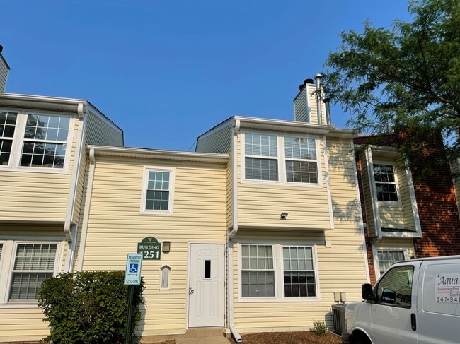 Photo - 1251 Wyndham Dr Unit 203