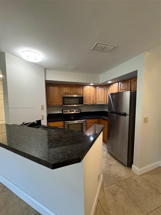 Building Photo - 3430 Pinewalk Dr N Unit 614 Rental