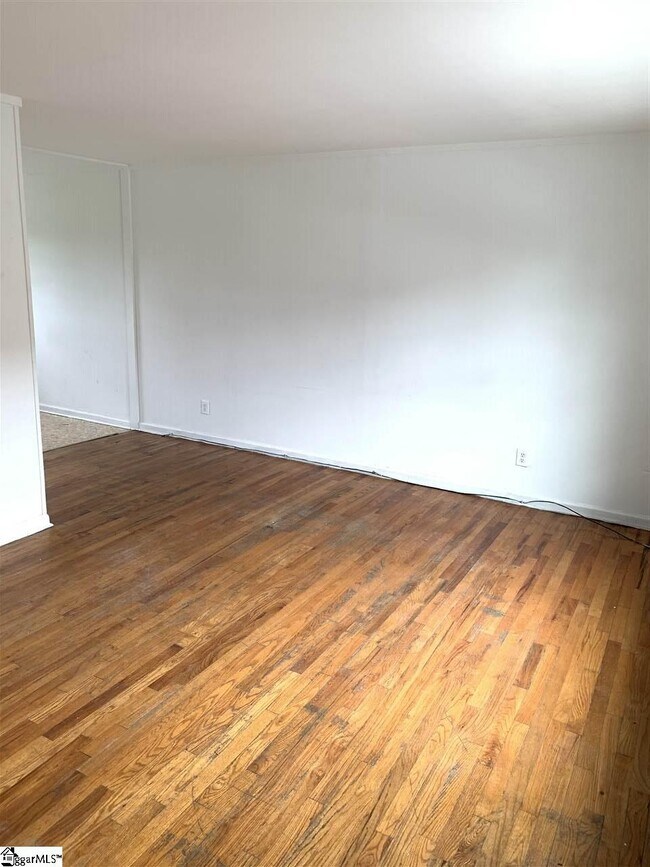 Photo - 55 Monroe St