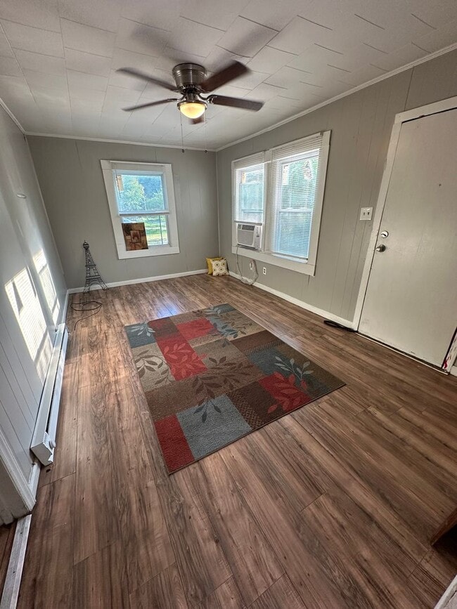 Photo - COMING SOON! DEPOSIT-FREE Renting option thru OBLIGO! Deposit Alternative available.