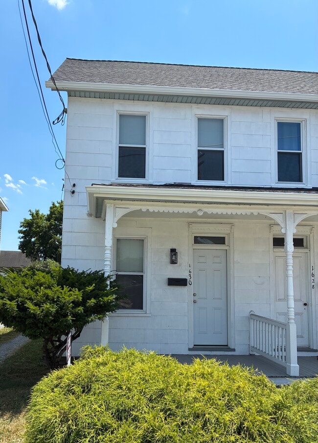 Building Photo - 1630 Rothsville Rd