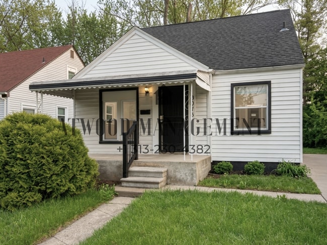 Building Photo - Coming Soon – Beautifully Updated Home *Coming Soon (Move-in ready by 6/10 or Sooner)*!