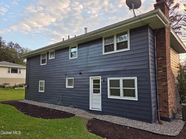 3 Mohawk View Rd