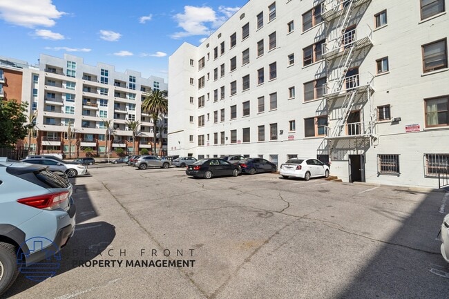 418 S. Normandie Ave