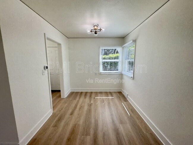 Photo - 5420 NE 13th Ave