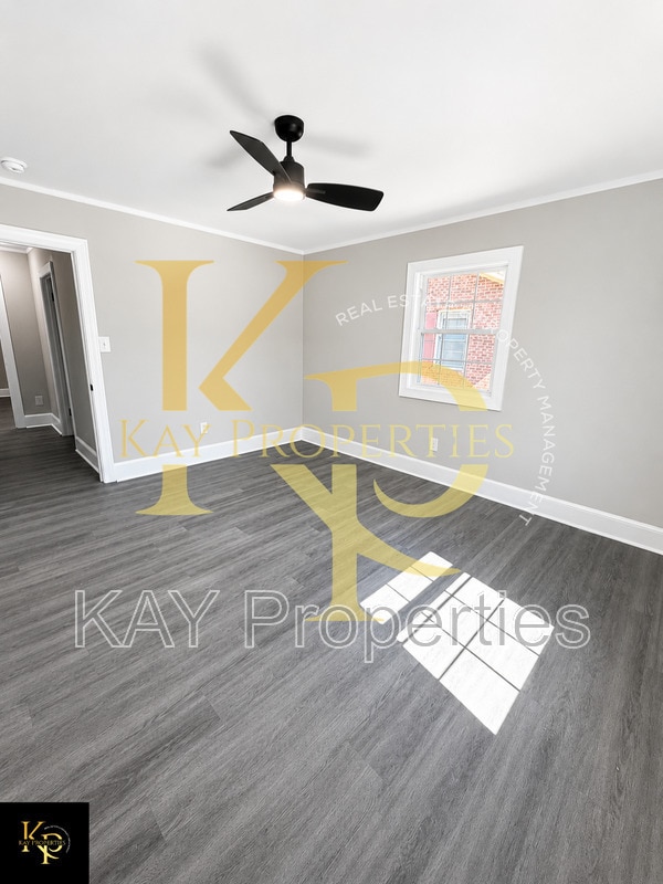 Photo - 1200 E Holly St