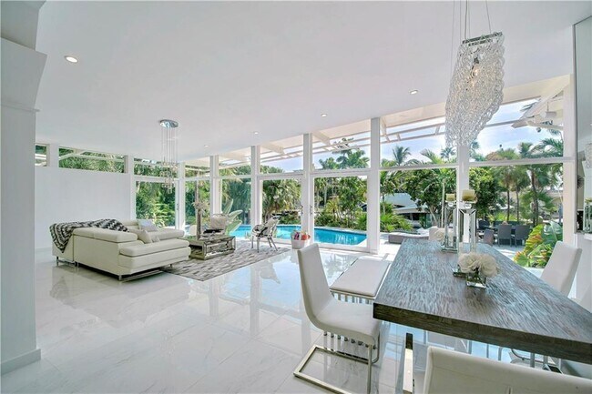28 Pelican Dr