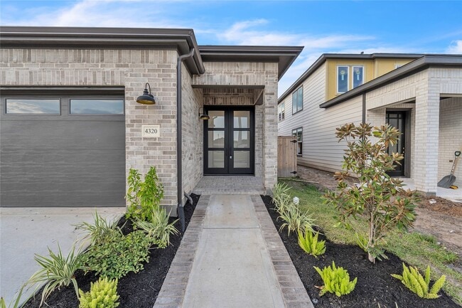 Photo - 4320 Avron Dr