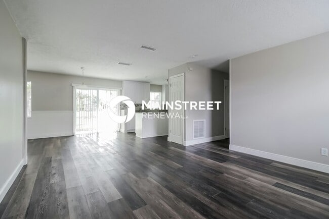 Photo - 3 Bedroom Pet-Friendly Home in Melbourne, FL with Main Street Renewal