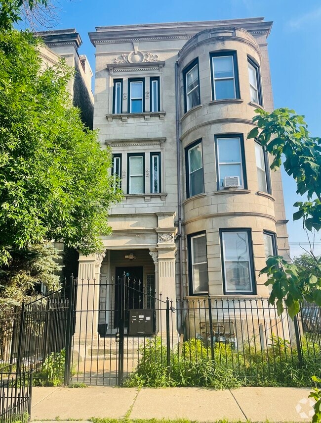 Building Photo - 3359 W Flournoy St Rental