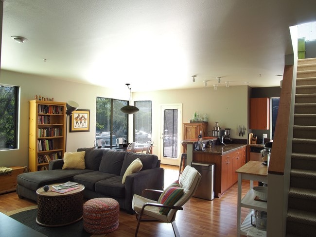 Photo - 8515 N Kellogg St Unidad 2-6