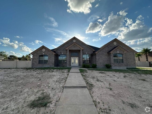 Building Photo - 302 Echo Valley Dr Rental
