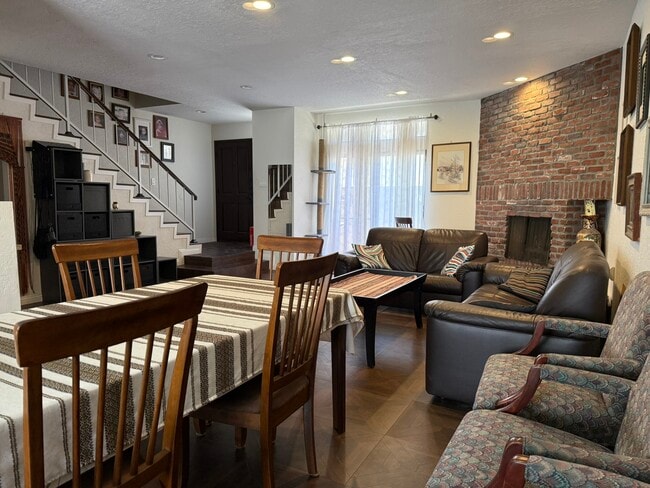 Living Room - 3647 Keystone Ave