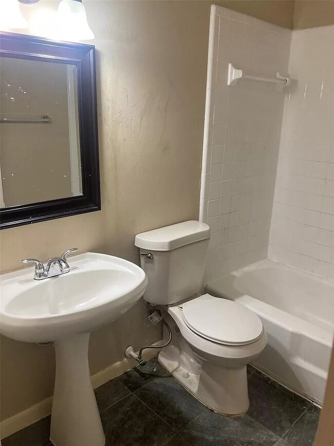 Photo - 9022 Wilcrest Dr