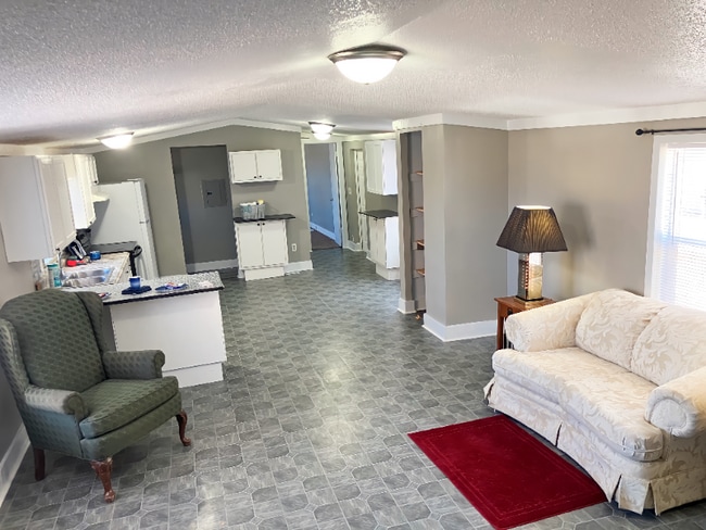 Building Photo - 33 Village Ct