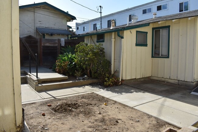 Photo - 512-516 N CITRUS AVENUE Unit 516-B