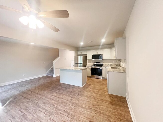 Photo - 106 Keel Ln