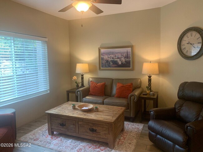 1500 E Pusch Wilderness Dr Unit 12107