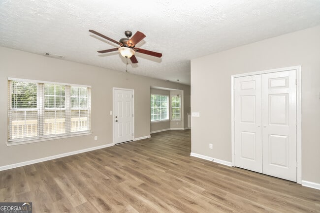 Photo - 480 Burdett Ridge Ct
