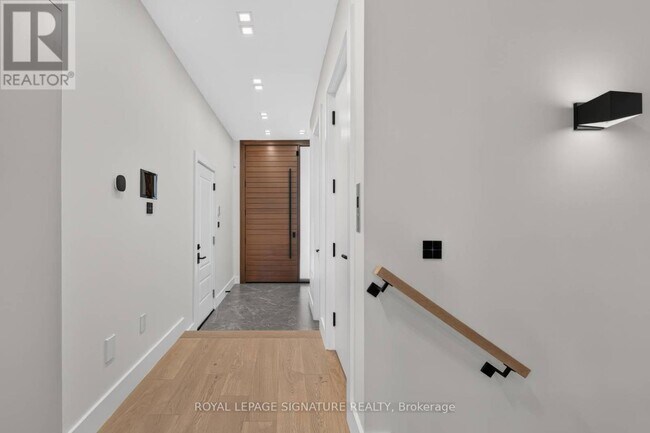 Photo - 156 Snowdon Ave