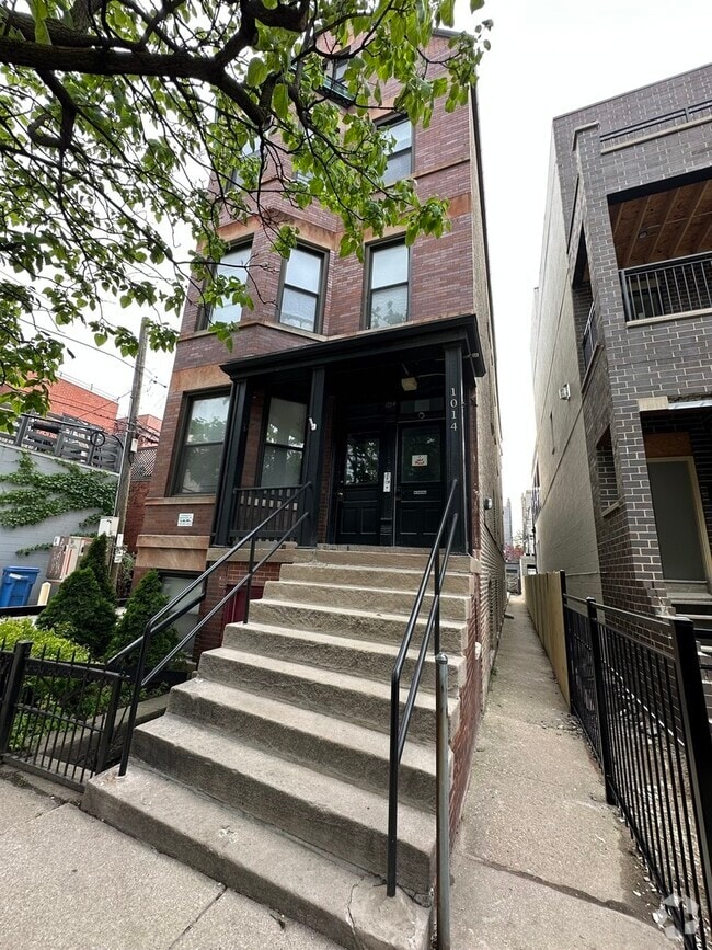Building Photo - 1014 N Hermitage Ave Rental