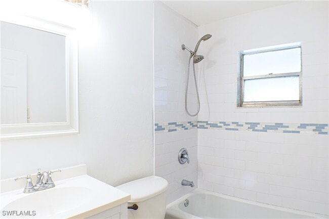 Photo - 19091 Holly Rd