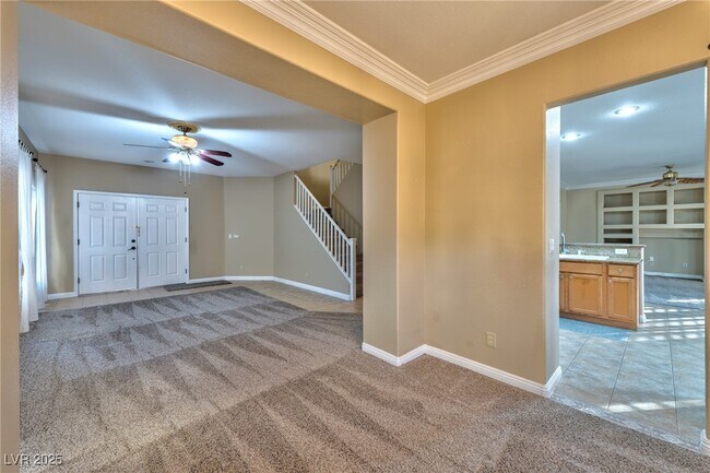 Photo - 809 Royal Birch Ln