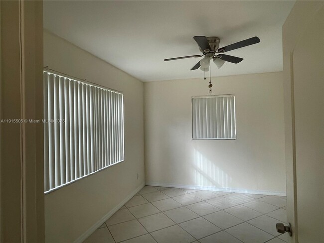 Photo - 5805 Moseley St House