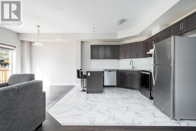 Photo - 118 Addison St