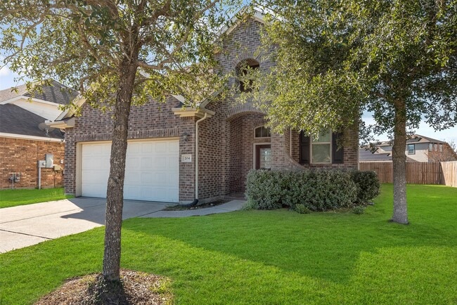 Photo - 204 Echo Brook Ln