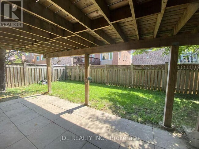 Photo - 179 Leameadow Rd