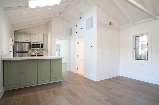 Photo - 2935 Alta Ave