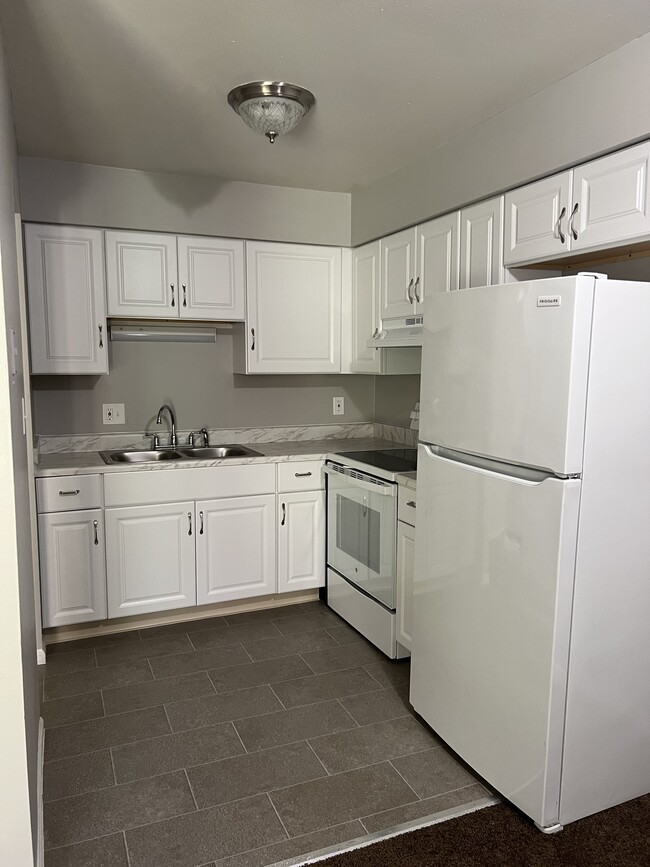 Winthrop Court Apartments For Rent in Torrington, CT