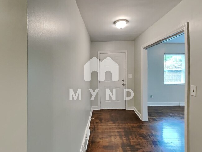 Photo - 5201 Pinebrook Dr