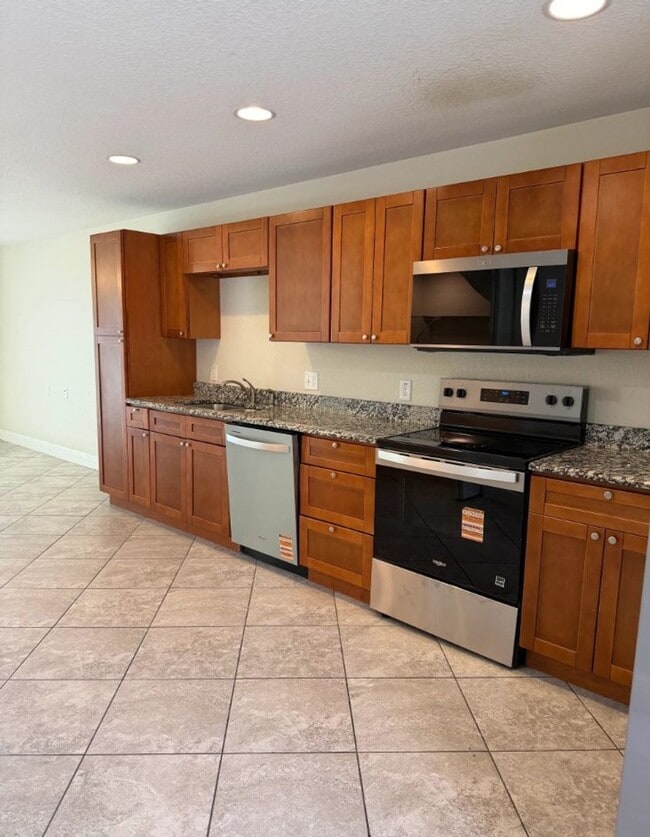 Building Photo - 5150 SE 103rd Ln Unit 5150#4