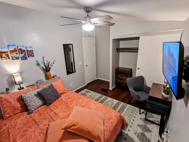 Building Photo - 120 E Camille Dr Rental