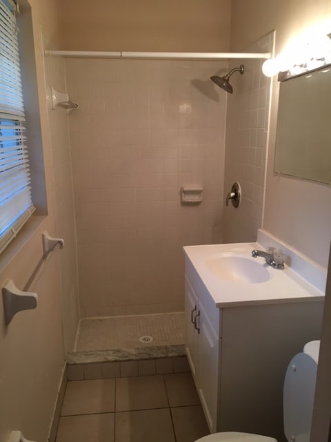 Master Bath - 2470 Browning St