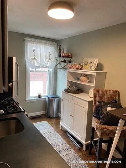 Photo - 30 L St Unit 1