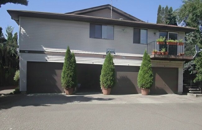 Building Photo - 224 Ellingson Dr Unit B