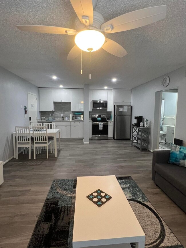 Photo - 2271 NE 68th St Unidad 2022