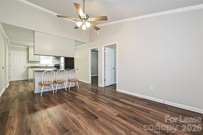 Photo - 302 E Hudson St