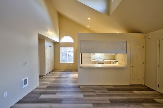 Photo - 1440 NE COVINGTON LANE, BEND, OREGON 97701 - IVY CREEK