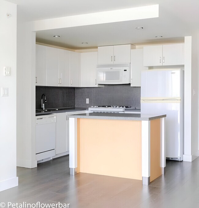 Photo - 155 1st St W Unit 1009