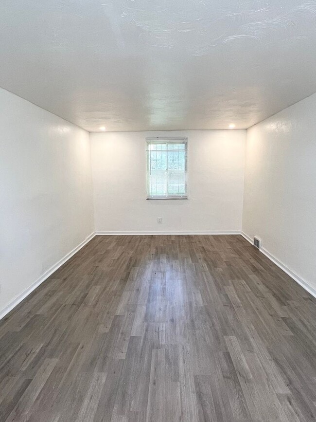 Photo - Updated 3 Bed, 1 Bath in Verona- Central Air and Huge Kitchen!!