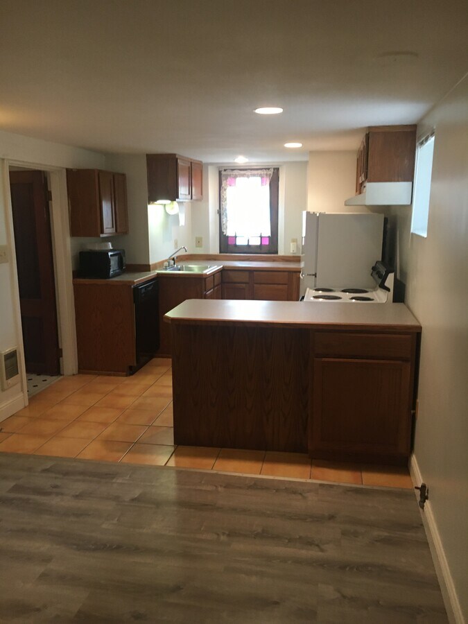 Photo - 1391 Franklin Ave Unit 1